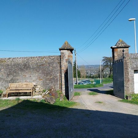 Studio Avec Vue Sur La Baie Avranches Exterior photo
